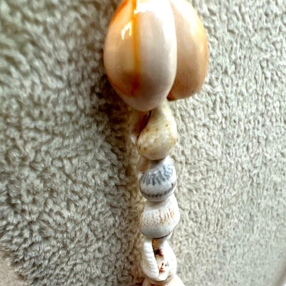 Vintage Boho Seashell Beaded Necklace    A5 - Picture 9 of 13